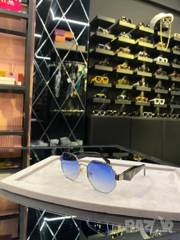 очила с черен обикновен калъф и ув защита prada, снимка 4 - Слънчеви и диоптрични очила - 51427830