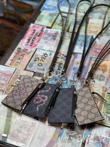 ключодържатели от естествена кожа louis vuitton gucci