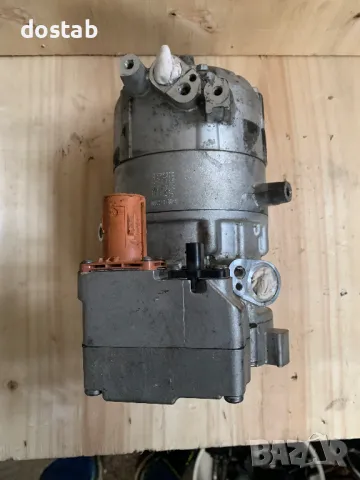 Компресор за климатик на бмв , снимка 2 - Части - 49706820