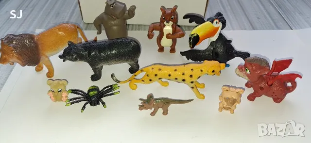 Колекция детски играчки- животни, част от тях са с механизъм, интерактивни.