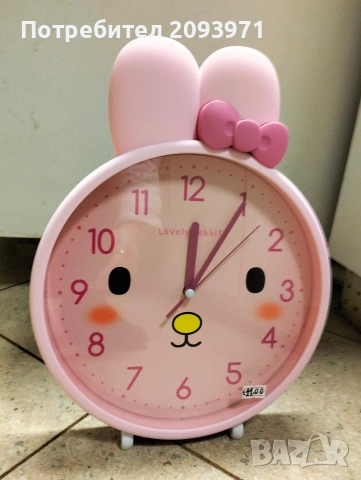 стенен и настолен часовник hello kitty