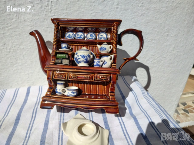 Royal Doulton Blue Willow колекционерски чайник Paul Cardew, снимка 16 - Антикварни и старинни предмети - 53845398
