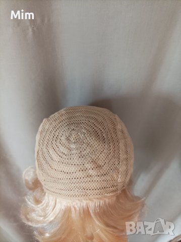 30 см. Нова Руса синтетична перука боб  /на черта с бретон /, снимка 9 - Аксесоари за коса - 41732667