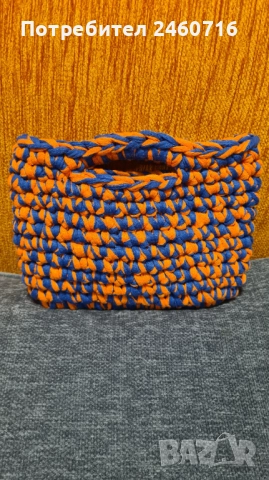 Ръчно плетена двуцветна мини чанта, снимка 3 - Чанти - 52214974