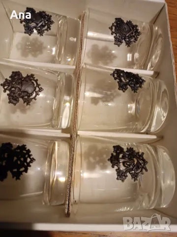 Комплект кристални чаши с гербове