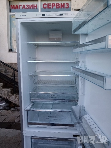XXL иноксов комбиниран хладилник с фризер Бош Bosch с 2 години гаранция!, снимка 10 - Хладилници - 52427997