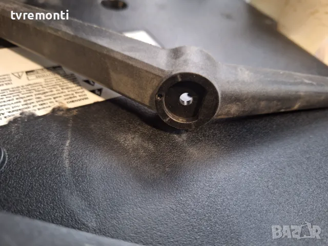 оригинална стойка телевизор TELEFUNKEN модел 43UA9006, снимка 2 - Стойки, 3D очила, аксесоари - 48375134