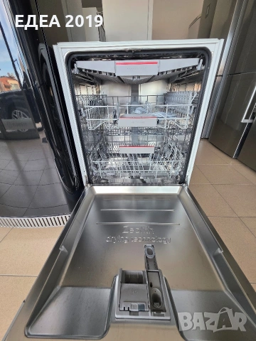 Съдомиялна за чадтично/полу вграждане Bosch, снимка 6 - Съдомиялни - 53683408