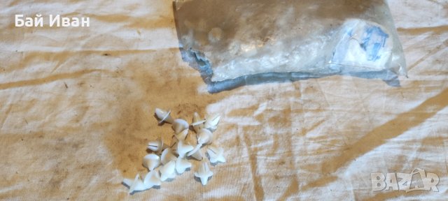 Копче за закрепване на решетка Лада 2103 2106