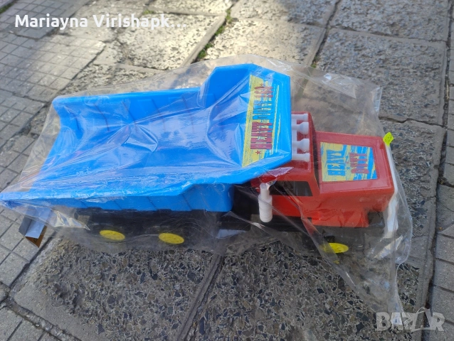 Продавам детски самосвал., снимка 2 - Коли, камиони, мотори, писти - 53826043