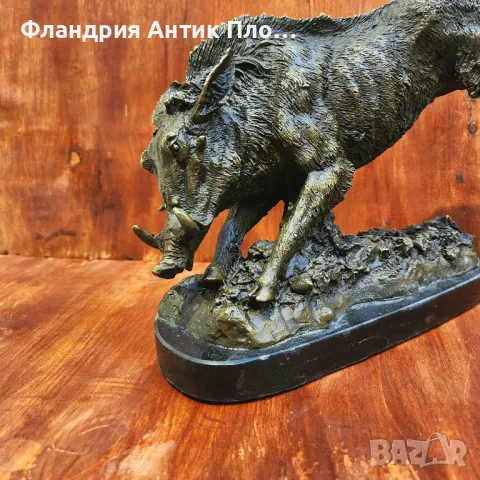 Бронзова скулптура на скачащ глиган върху мраморна основа, снимка 4 - Статуетки - 49648291