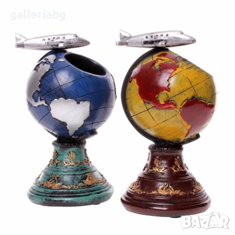 Фигурка сувенир - глобус със самолет