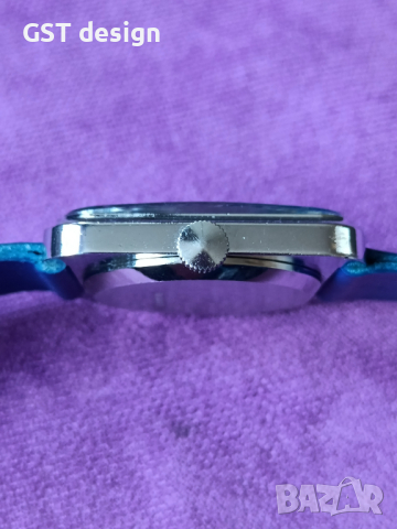 Уникат Рядък Оригинал Швейцарски Часовник Мъжки Swiss Made 1970 Футуристичен дизайн Механичен, снимка 8 - Луксозни - 44667297