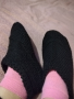 Ръчно плетени черни дамски терлици 40-41 номер , снимка 1 - Дамски чорапи - 44559916