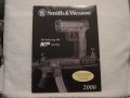 Смит и Уесън каталог с пистолети 2006г - SMITH & WESSON 2006 gun catalog