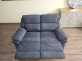 Сив диван от плат двойка с електрически релаксиращ механизъм, снимка 9