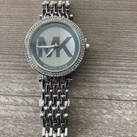 Дамски сребристи часовници Michael Kors, снимка 6 - Дамски - 26624833