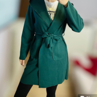 Тънко палто с качулка маслено зелено  , снимка 2 - Палта, манта - 44569301