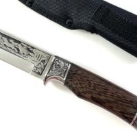Богато двустранно гравиран ловен нож с инкрустирани вълци  130х255, снимка 1 - Ножове - 40768354