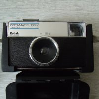 № 6950 стар фотоапарат - Kodak INSTAMATIC 133X, снимка 1 - Други ценни предмети - 40461149