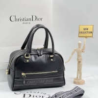 Дамска чанта Christian Dior, снимка 1 - Чанти - 44594482