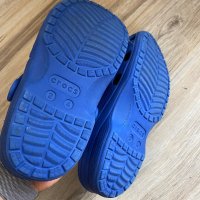 Оригинални юношески тъмно сини чехли Crocs ! 34-35 н, снимка 5 - Детски сандали и чехли - 41343111