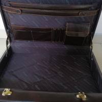 Дипломатическо куфарче Senator , снимка 3 - Куфари - 44685245