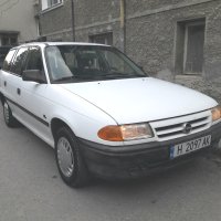 Продавам Опел Астра 1,7Д, снимка 1 - Автомобили и джипове - 42637916