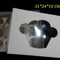 Бяла Картонена Кутия за 12 бр мъфини кексчета мъфина и сепаратор, снимка 1 - Други - 39923315