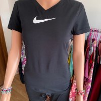 Nike черна дамска тениска, снимка 8 - Тениски - 40745195
