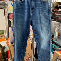 Дамски дънки 7/8 / DION 7/8 - Pepe Jeans Straight leg jeans, снимка 1 - Дънки - 44493778