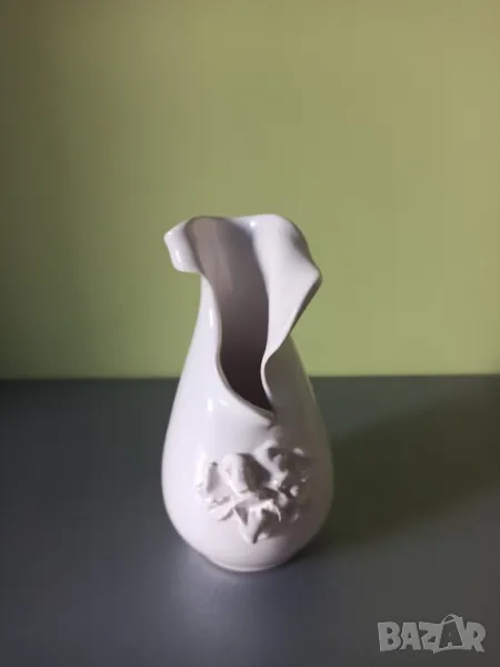 Изящна порцеланова ваза, снимка 1
