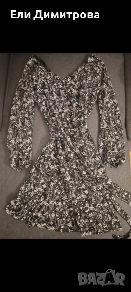 Красива рокля с прозрачен ръкав , снимка 1