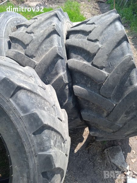 Гуми за челен товарач , снимка 1