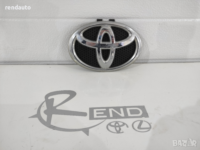 Предна емблема за Toyota Auris 2012-2015 75301-02020, снимка 1