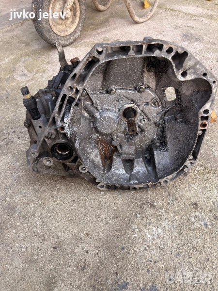 продавам скоростна кутия за Дачия 1.5 dci, снимка 1