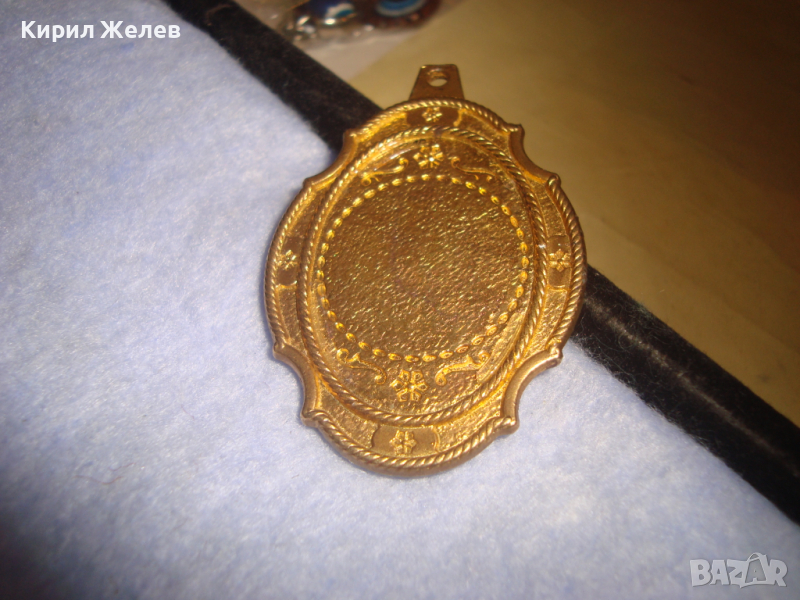 СТАР ПОЗЛАТЕН БРОНЗОВ ОРНАМЕНТИРАН ПЕНДАНТ АРТ ДЕКО ВИНТИДЖ БИЖУ МЕДАЛЬОН 22149, снимка 1