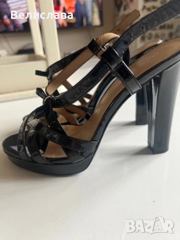 Високи токчета Armani, снимка 2 - Дамски обувки на ток - 50580848