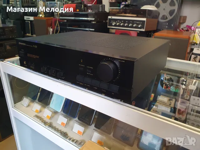 Усилвател Pioneer A-223 В отлично техническо и визуално състояние., снимка 7 - Ресийвъри, усилватели, смесителни пултове - 48414107