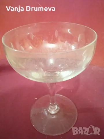 стъклен сервиз за коктейли или шампанско винтидж стил -неизползван подходящ за предстоящите празници, снимка 6 - Сервизи - 33251140