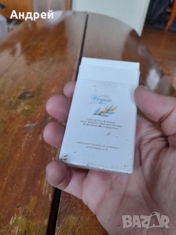 Кутия от цигари Vogue, снимка 4 - Колекции - 52940645
