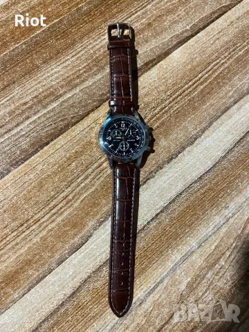 Продавам часовник YAZOLE 271