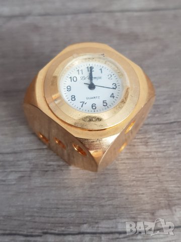 Миниатюрен кварцов часовник " LE TEMPS"-зарче, снимка 2 - Антикварни и старинни предмети - 41922250