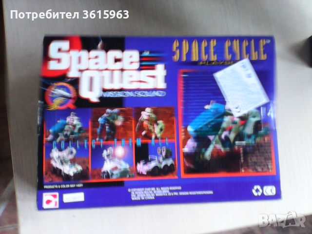 Космонавт, снимка 2 - Фигурки - 52772506