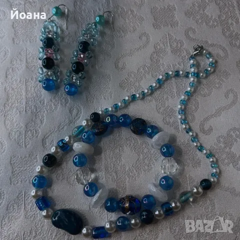 Ръчно изработен комплект бижута - гривна, обеци и гердан. Син морски , снимка 2 - Бижутерийни комплекти - 48673928