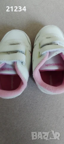 Маратонки за бебе - момиче и подарък блузка, снимка 3 - Бебешки обувки - 51377243