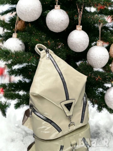 раница Guess , снимка 2 - Раници - 51393332