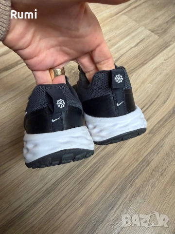 Оригинални юношески маратонки Nike Revolution 6! 30 н, снимка 7 - Детски маратонки - 53204790