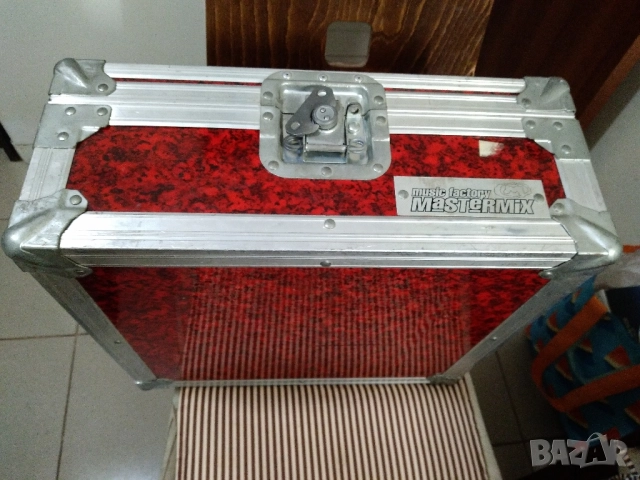 Алуминиев куфар за техника или инструменти.