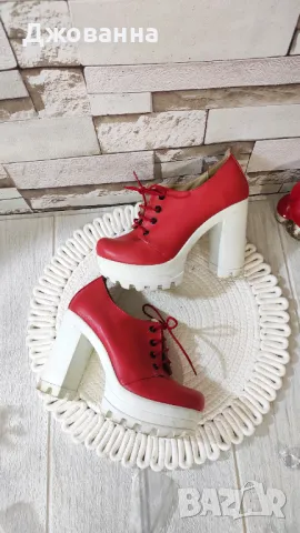 Обувки в червено естесвена кожа 